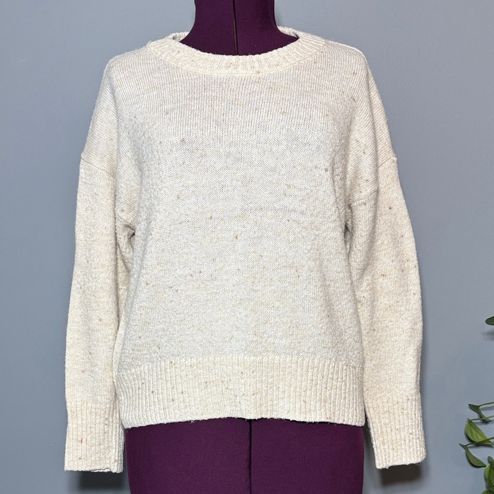 Old Navy Women's Cream Crew Neck Sweater - Picture 1 of 6
